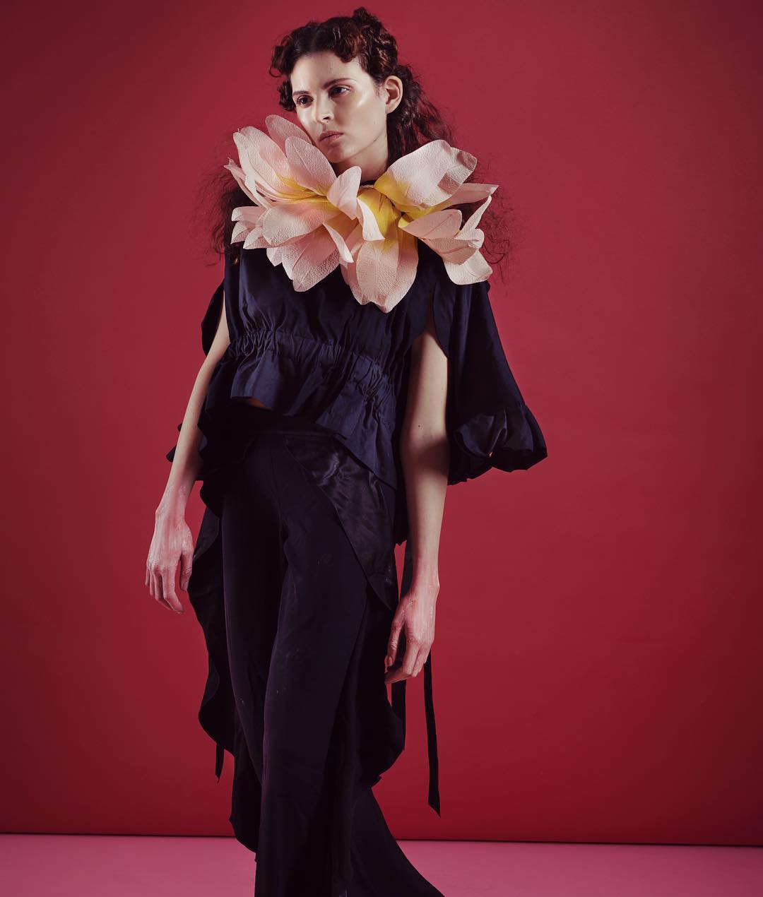 Arline Malakian Wearable Blóm