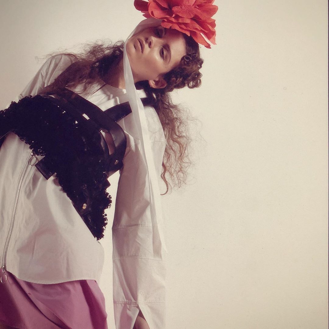 Arline Malakian Wearable Blóm